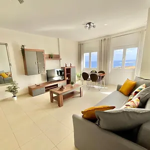 https://apartamento-en-bajamar.in-canary-islands.com
