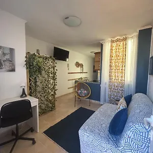 https://acogedor-atico-con-terraza-en-san-cristobal-de-la-laguna.tenerifehoteles.net